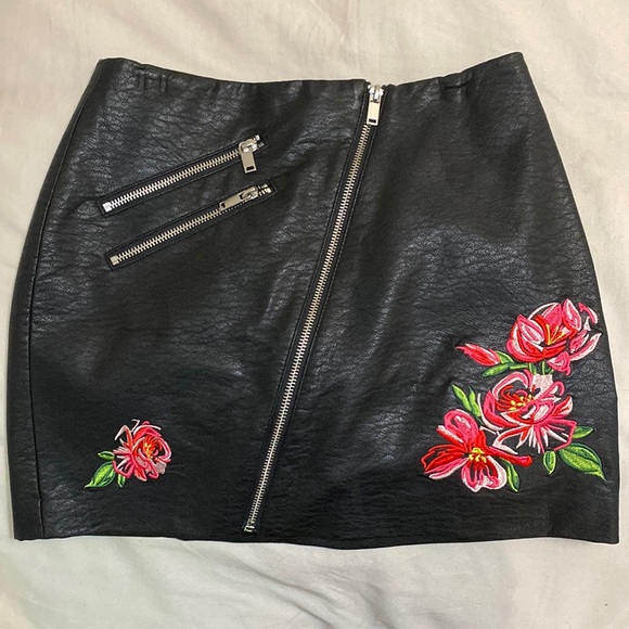 H&M Skirts Hm Black Faux Leather Skirt Poshmark